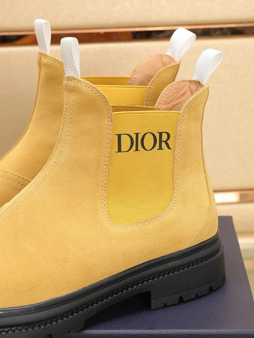 Men's men's shoes 💰P500💰[Dior] Dior ✨ is online at the same time 👏 This casual sneaker is a new product in the series and continues Di*r's classic style. The upper is made of original first-layer cowhide, paired with a textured outsole, and the brand's iconic details are on the side openings to enhance the style. Fashionable and versatile. Create a casual look. Size: 38-44 (45 customized)